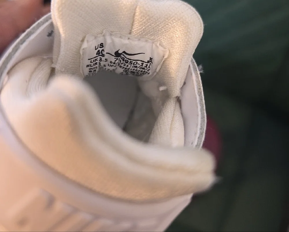 Nike HURARACHES Toddler/Baby White Sneakers - Picture 4 of 4